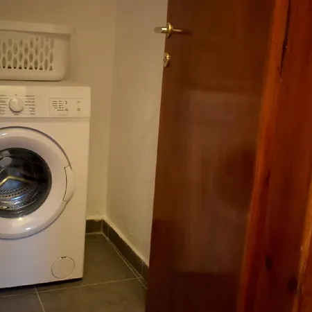 Apartman - Sleeps 4 - Pets Ok - Parking - Balcony Ájosz Nikólaosz