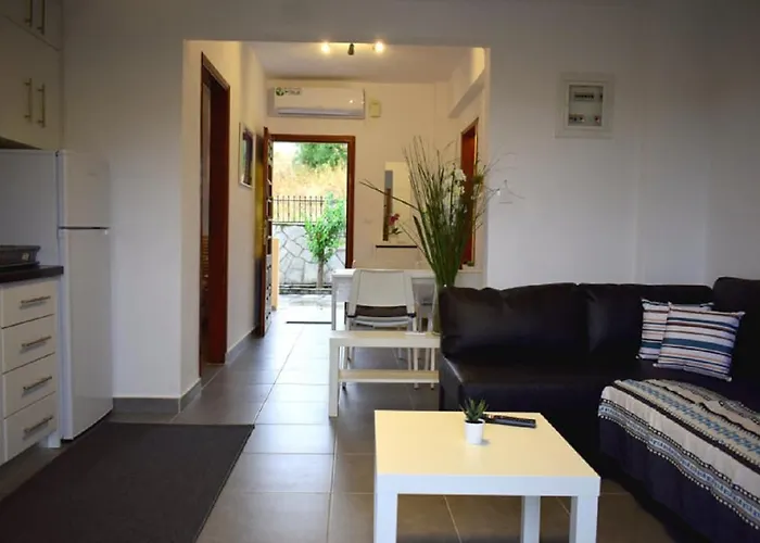 Апартаменты - Sleeps 4 - Pets Ok - Parking - Balcony