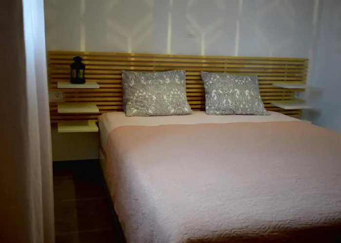 - Sleeps 4 - Pets Ok - Parking - Balcony Апартаменты Айос-Николаос